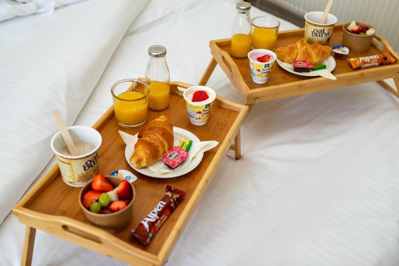 Chestnuts Guest House (Adults Only) วินเดอร์เมียร์ ภายนอก รูปภาพ