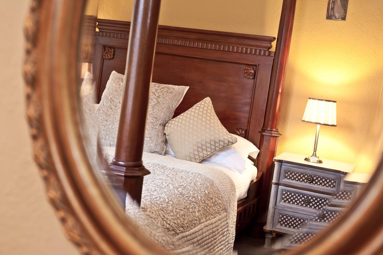 Chestnuts Guest House (Adults Only) วินเดอร์เมียร์ ภายนอก รูปภาพ