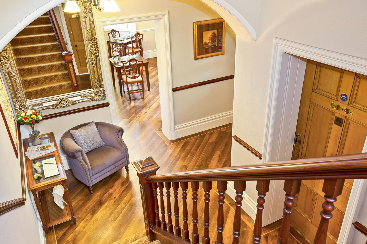 Chestnuts Guest House (Adults Only) วินเดอร์เมียร์ ภายนอก รูปภาพ