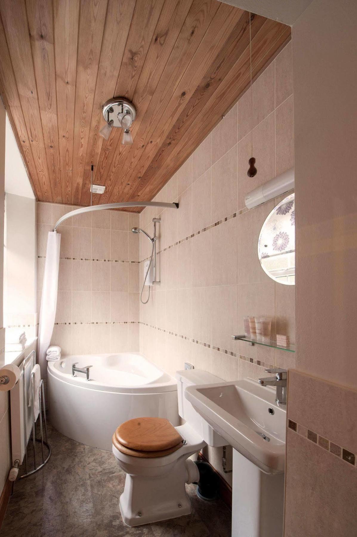Chestnuts Guest House (Adults Only) วินเดอร์เมียร์ ภายนอก รูปภาพ