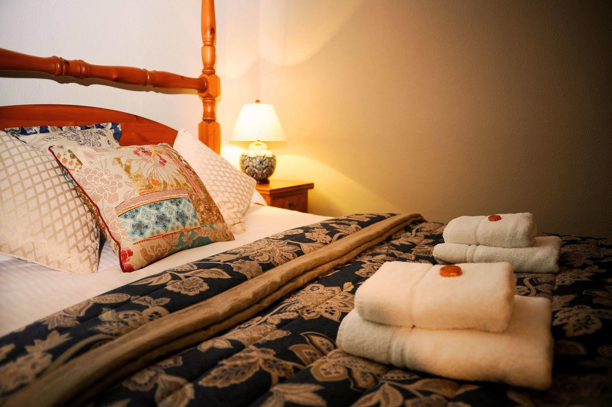 Chestnuts Guest House (Adults Only) วินเดอร์เมียร์ ภายนอก รูปภาพ