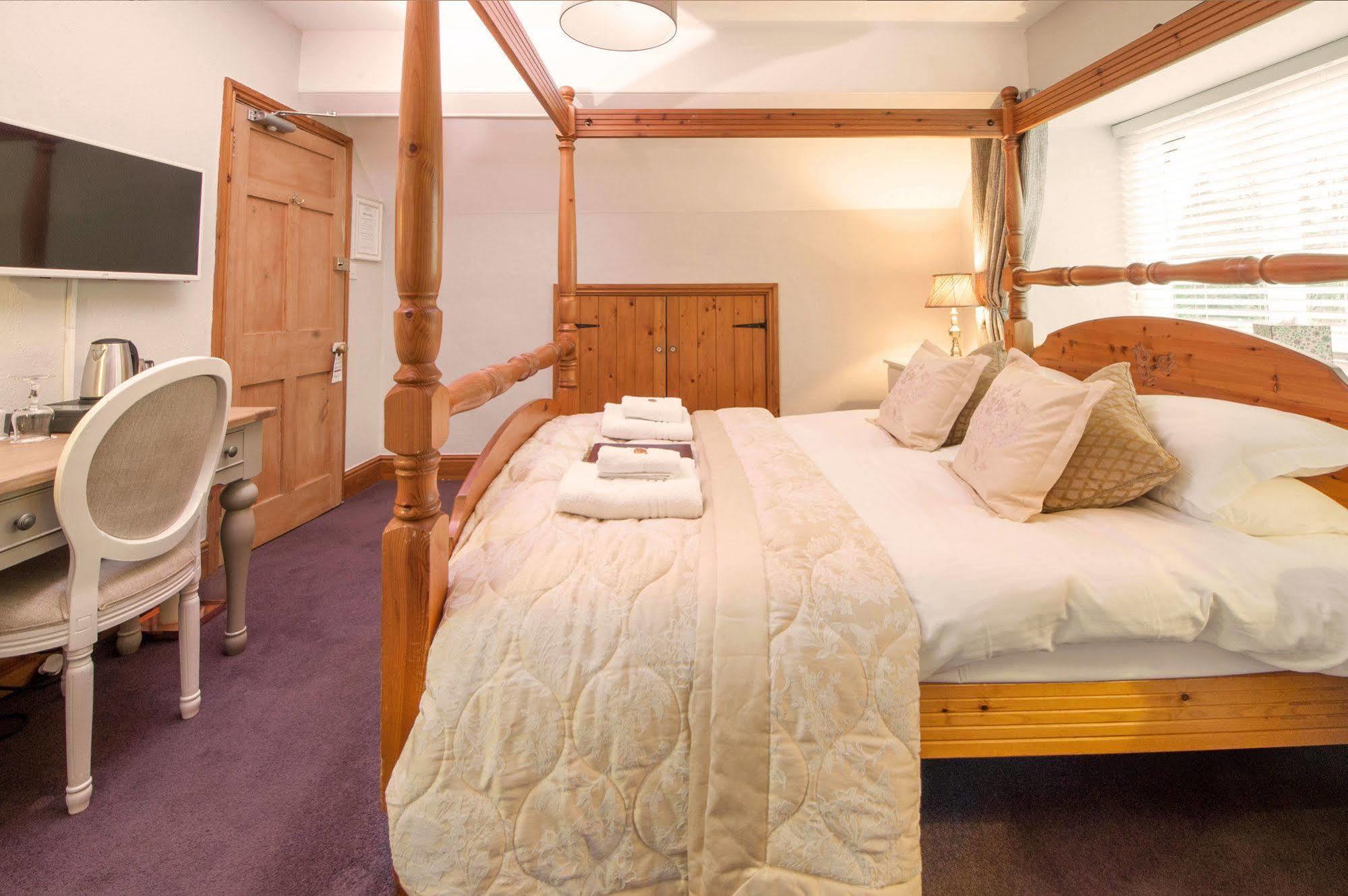 Chestnuts Guest House (Adults Only) วินเดอร์เมียร์ ภายนอก รูปภาพ