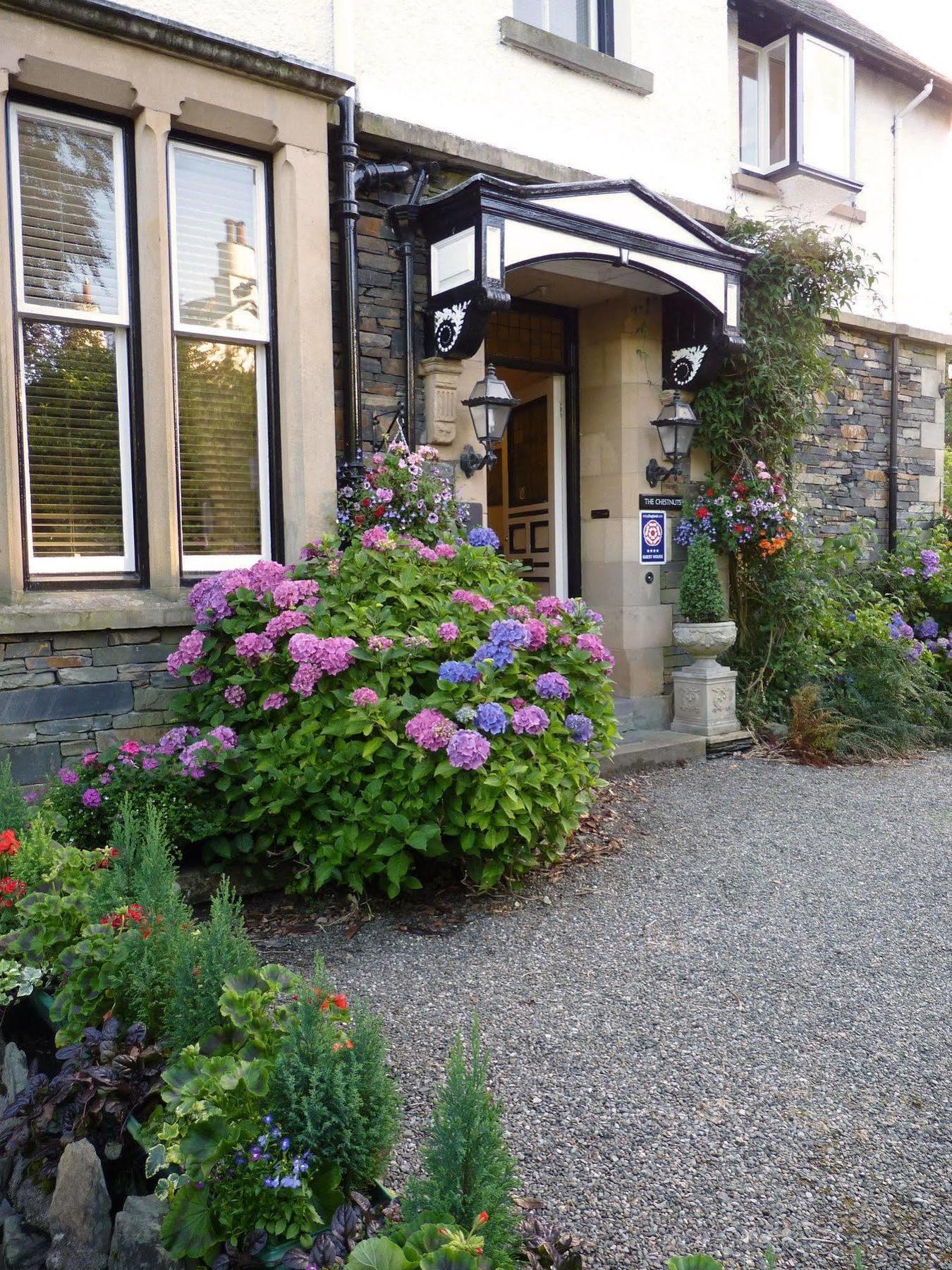 Chestnuts Guest House (Adults Only) วินเดอร์เมียร์ ภายนอก รูปภาพ